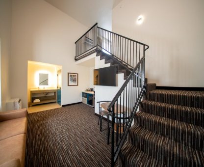 Queen Loft